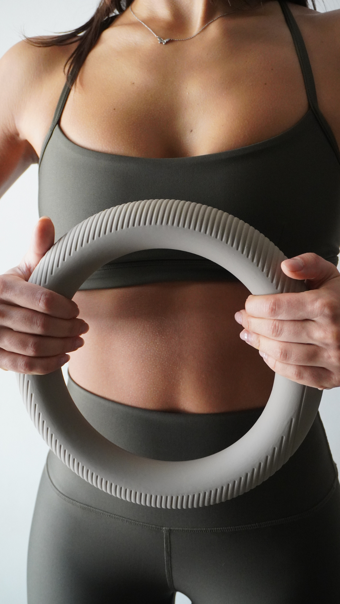 MUNA Dumbbell Ring