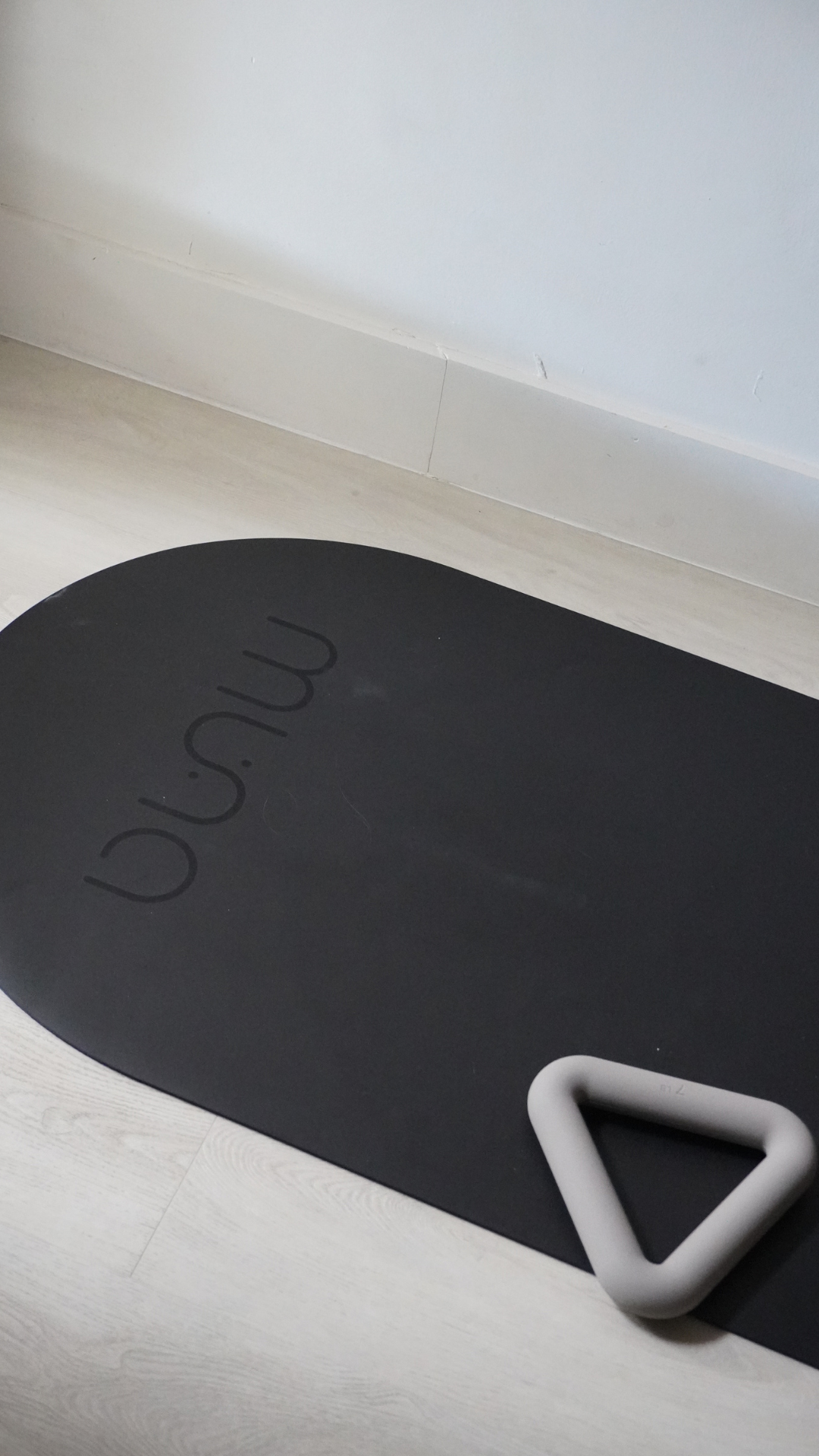 MUNA Oval Yoga Mat